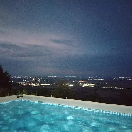 Πανσιόν Panorama With Seasonal Pool 3*